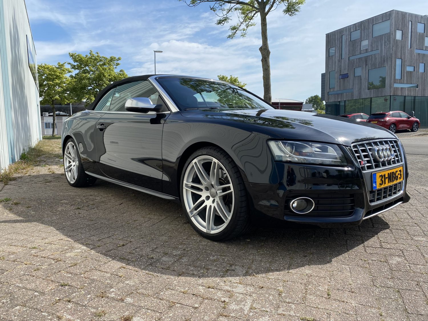 AUDI S5 CABRIOLET 3.0 TFSI QUATTRO PRO LINE | ELEKTR. STOELEN | AUDI PARKING PLUS | 20” LMV | NEKVERWARMING | METALLIC LAK